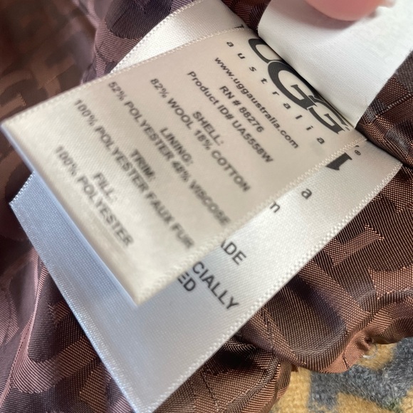 UGG PENDLETON Women's XL Wool Blanket Vest
Southwest Pattern XL - Picture 8 of 8